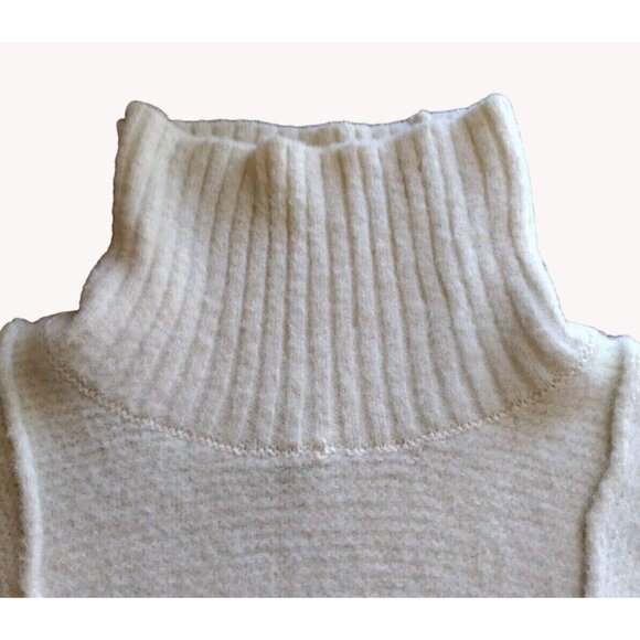 Universal Thread Sweater XS Long Sleeve Turtle Neck Oversized Cream - Picture 10 of 14
